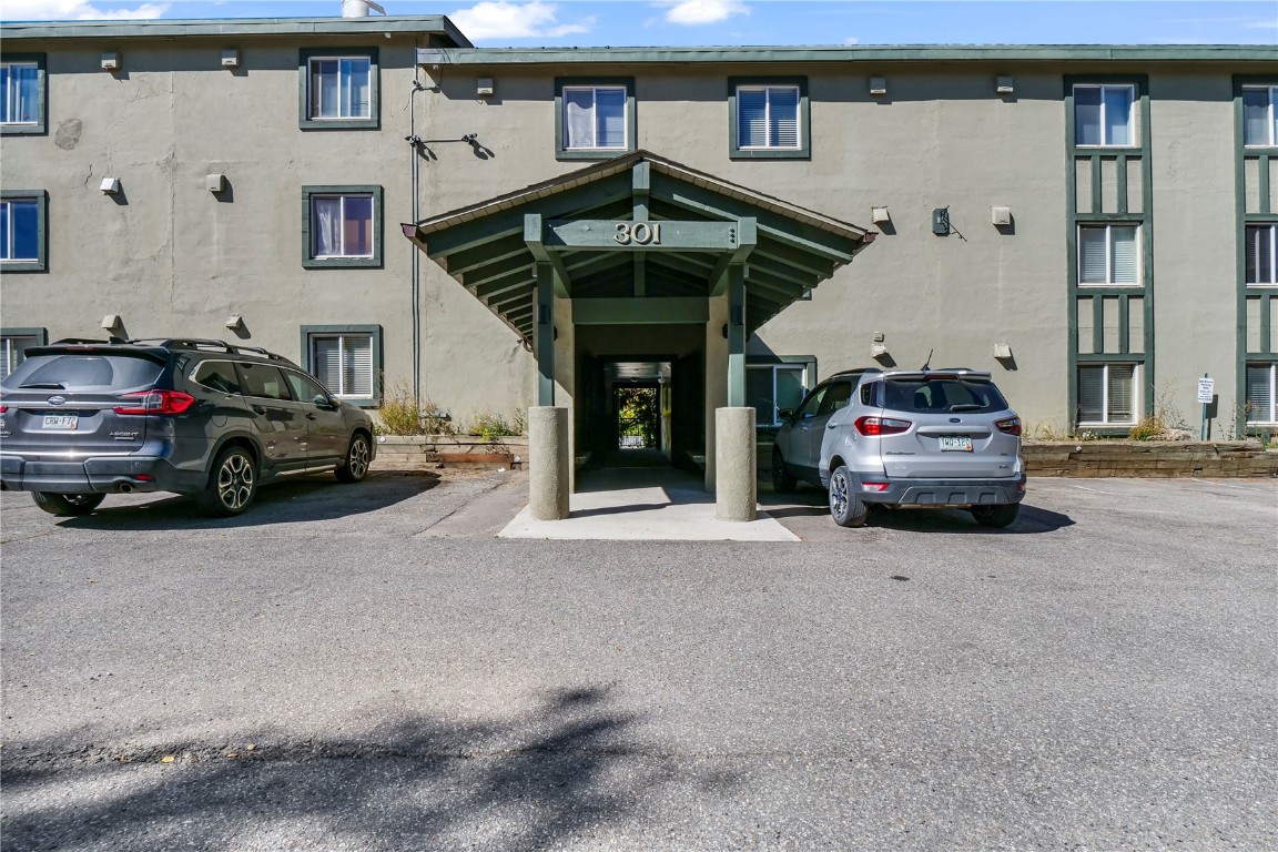 301 N French STREET 307