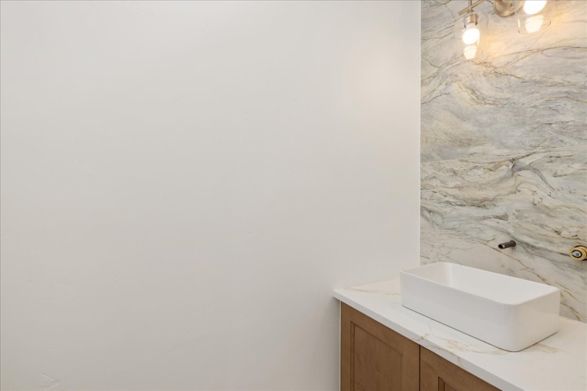 528 N FULLER PLACER ROAD