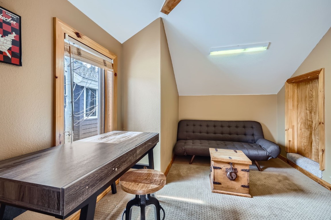 422 Kings Crown ROAD 5