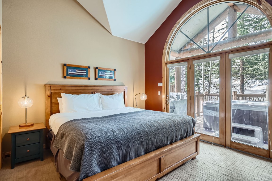 422 Kings Crown ROAD 5