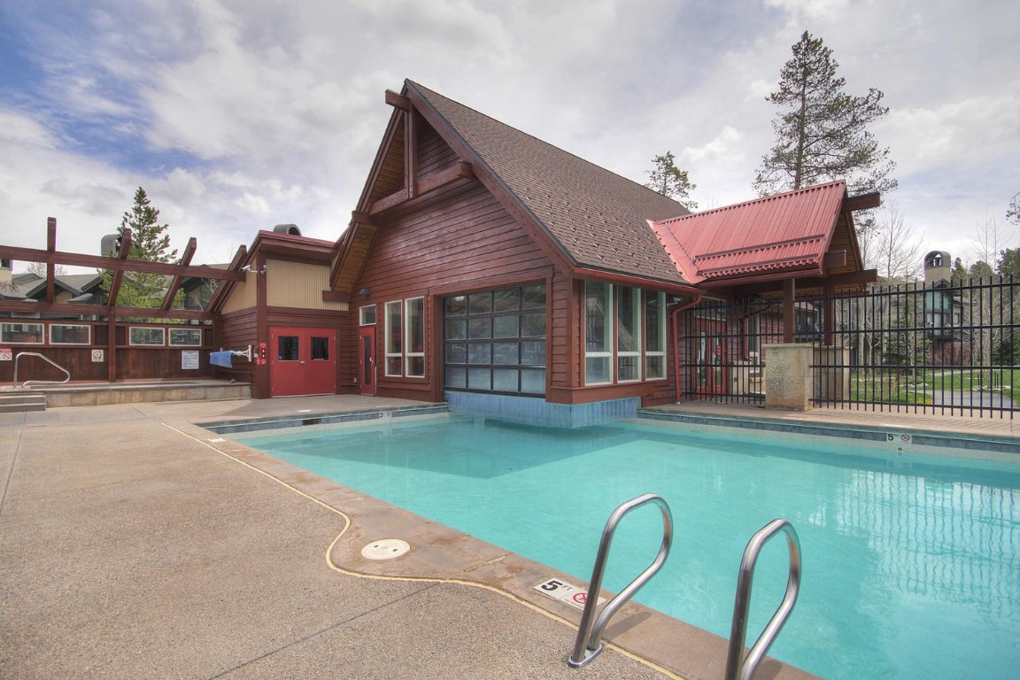 422 Kings Crown ROAD 5