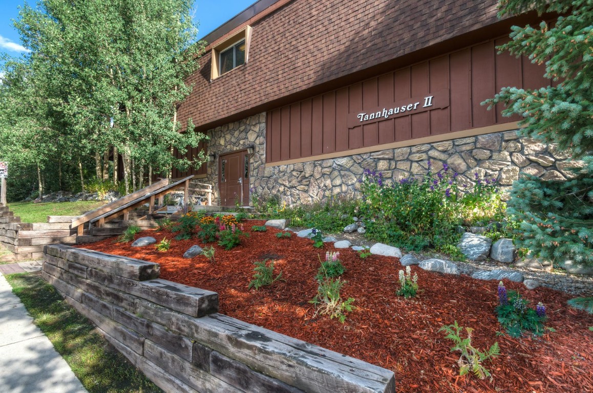 401 S Ridge STREET 21