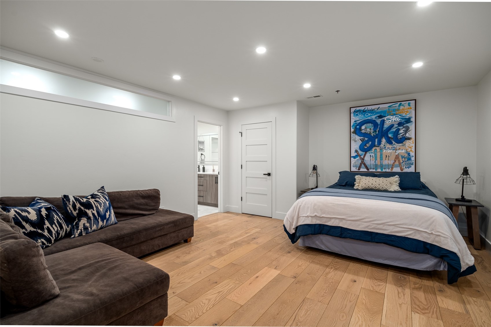 345 Lincoln AVENUE 205 & 208