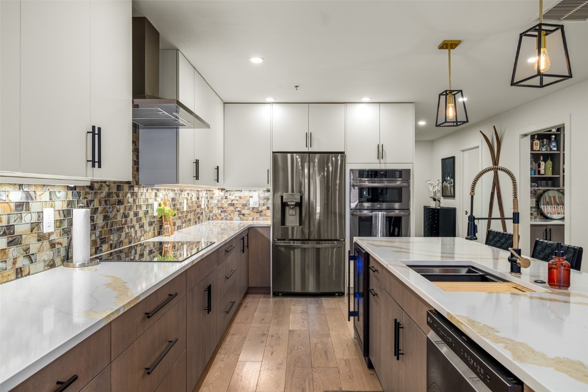 345 Lincoln AVENUE 205 & 208