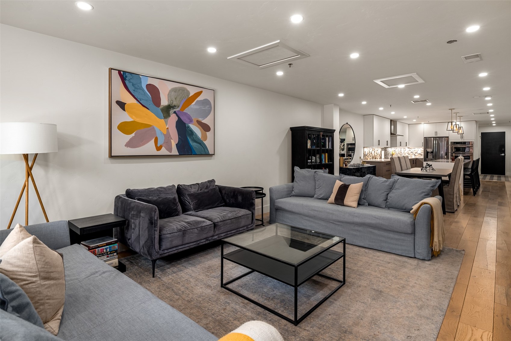 345 Lincoln AVENUE 205 & 208