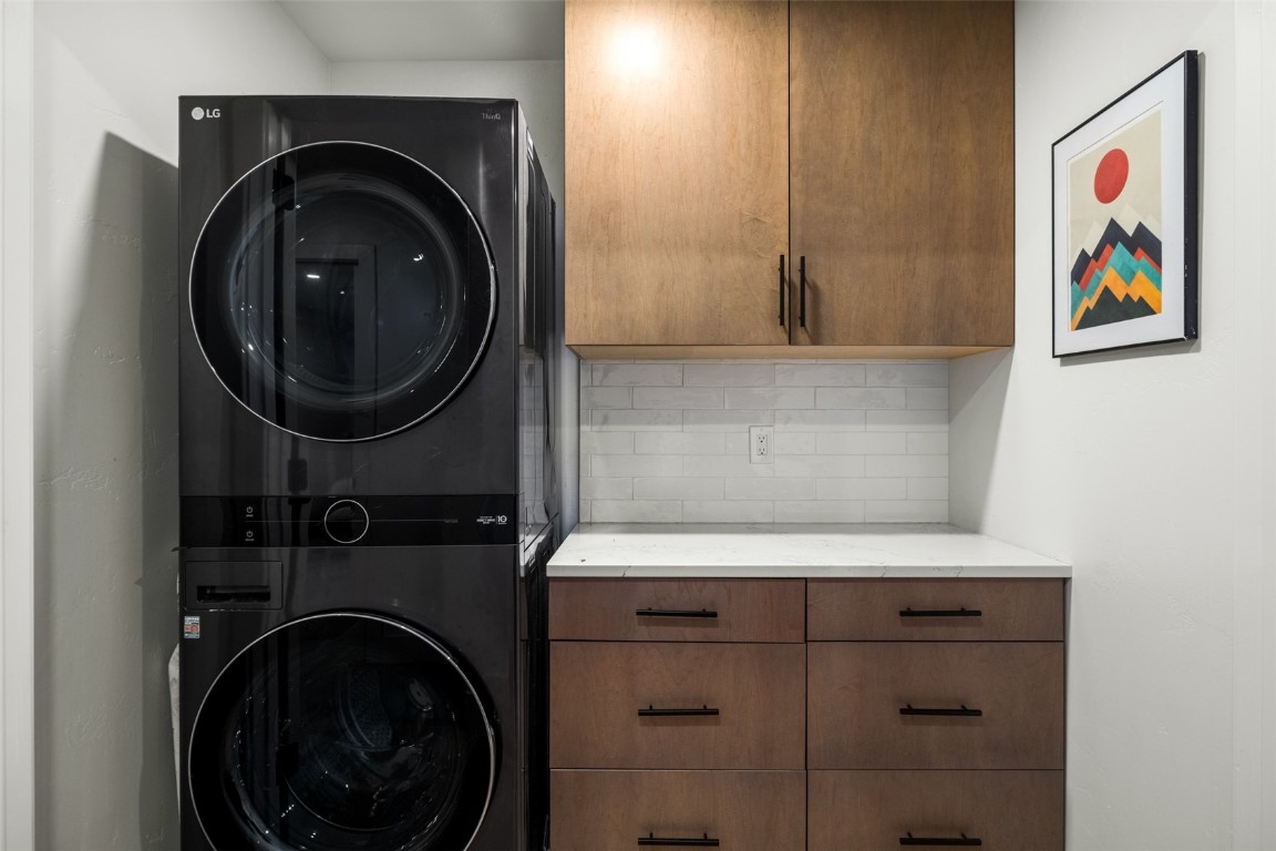 345 Lincoln AVENUE 205 & 208