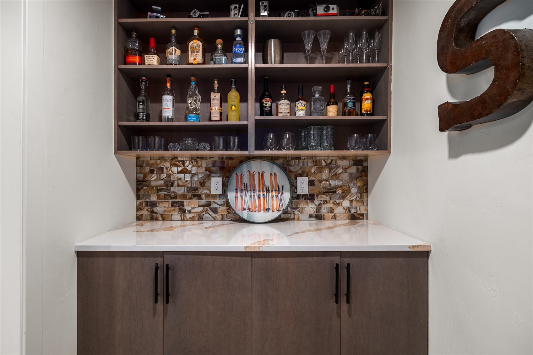 345 Lincoln AVENUE 205 & 208