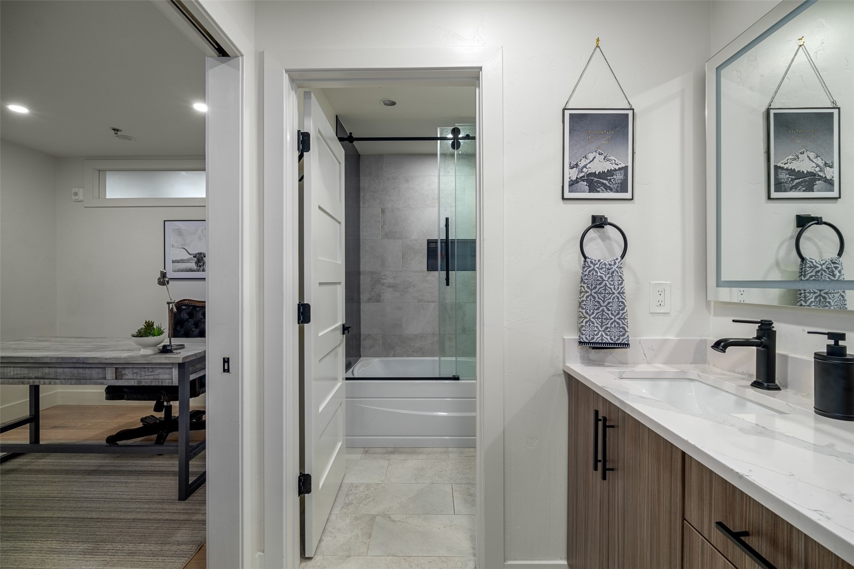 345 Lincoln AVENUE 205 & 208