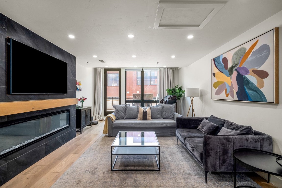 345 Lincoln AVENUE 205 & 208