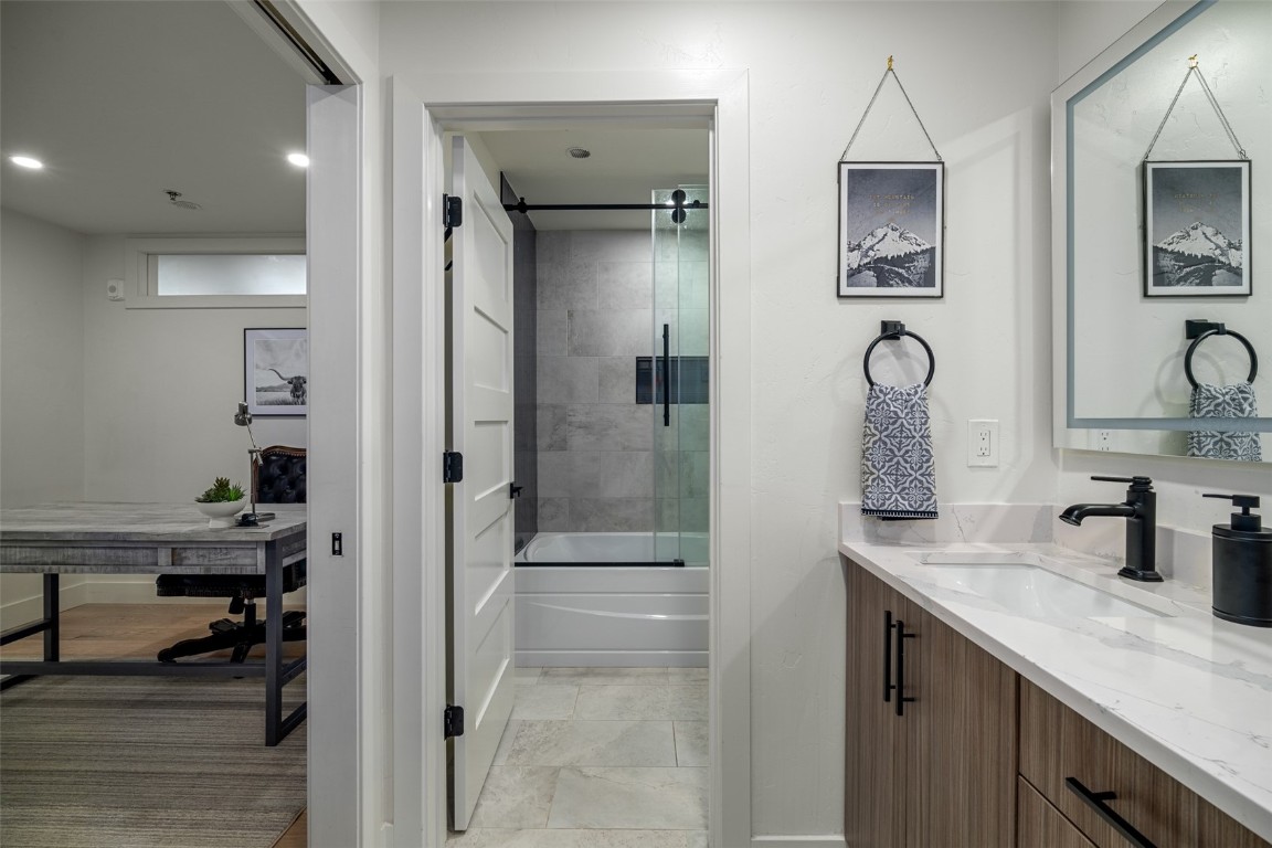 345 Lincoln AVENUE 205 & 208