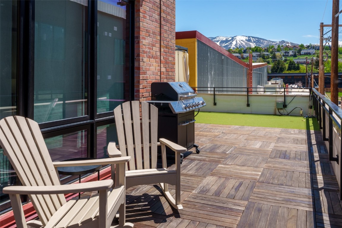 345 Lincoln AVENUE 205 & 208