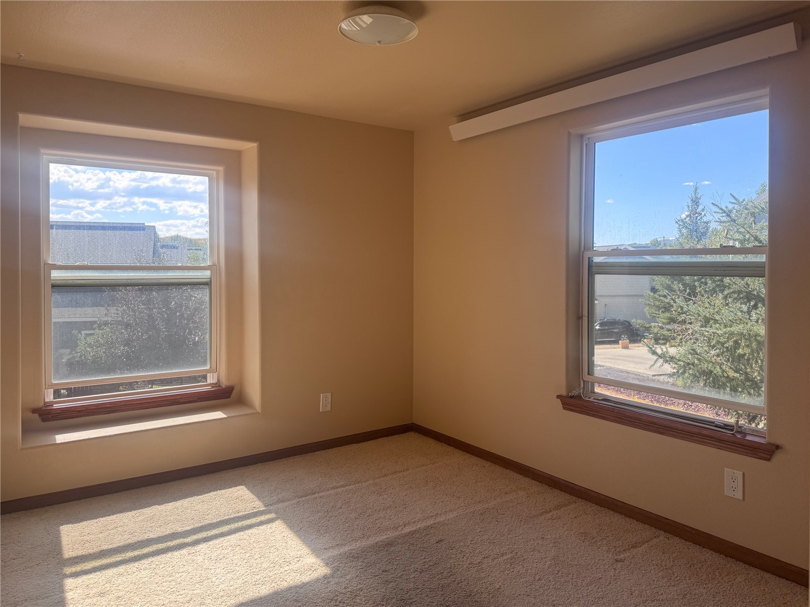 2380 Savoy PLACE 1