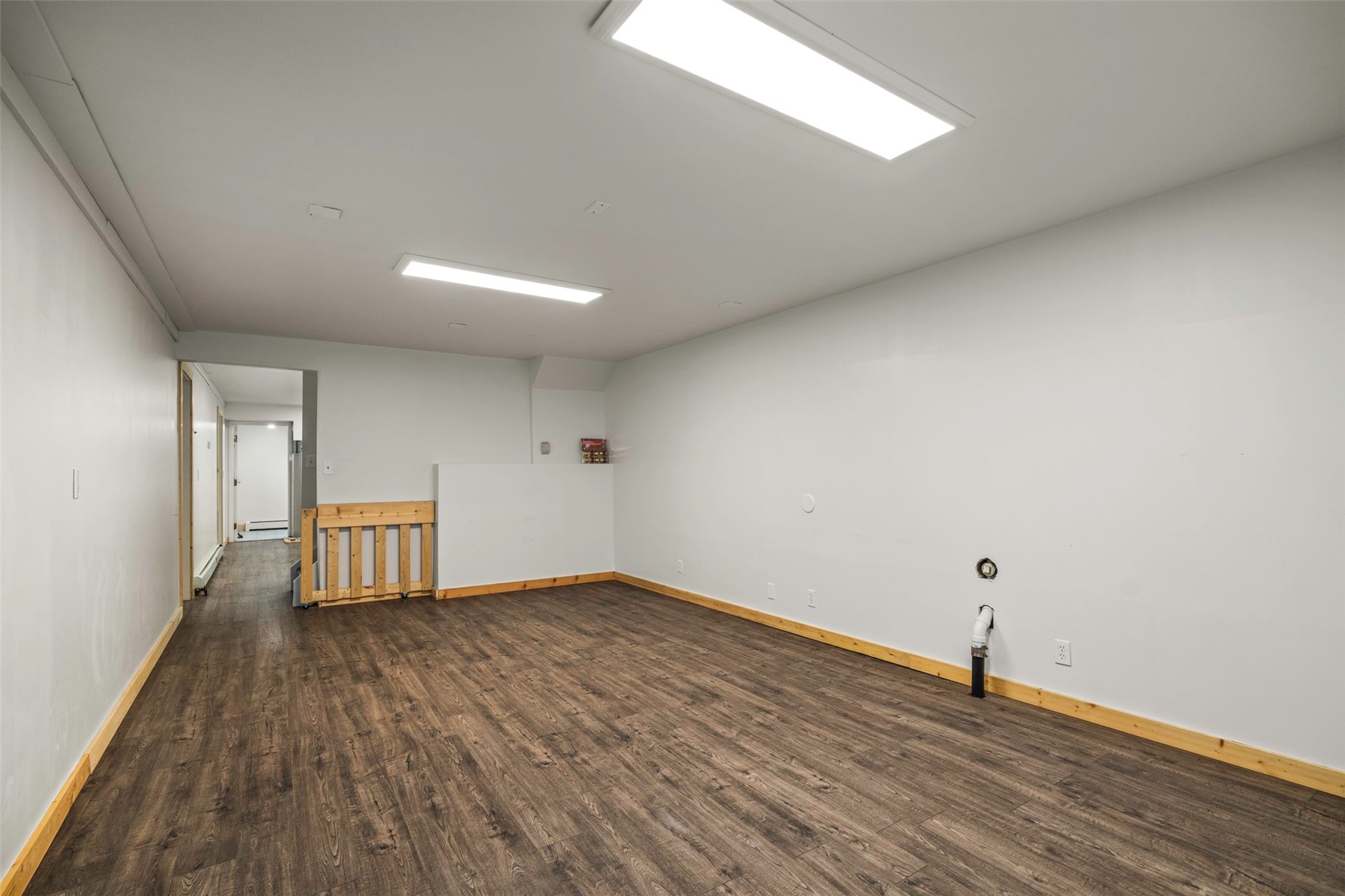 302 E 4th STREET
