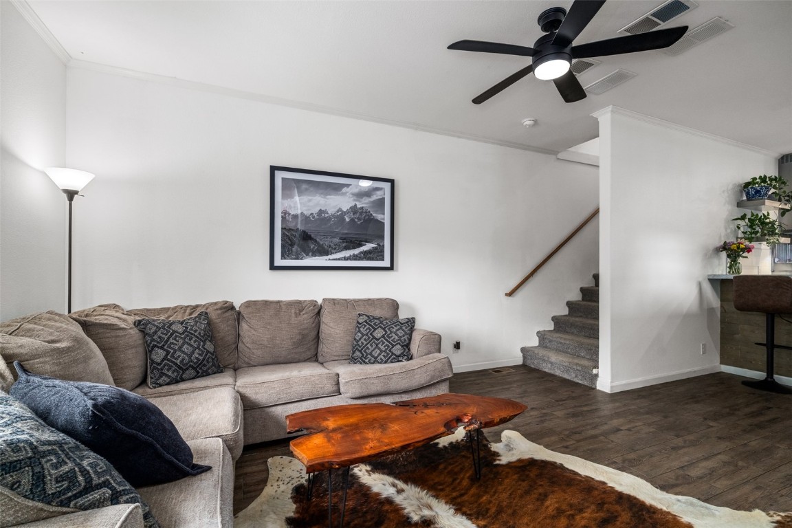 2395 Penny LANE 1