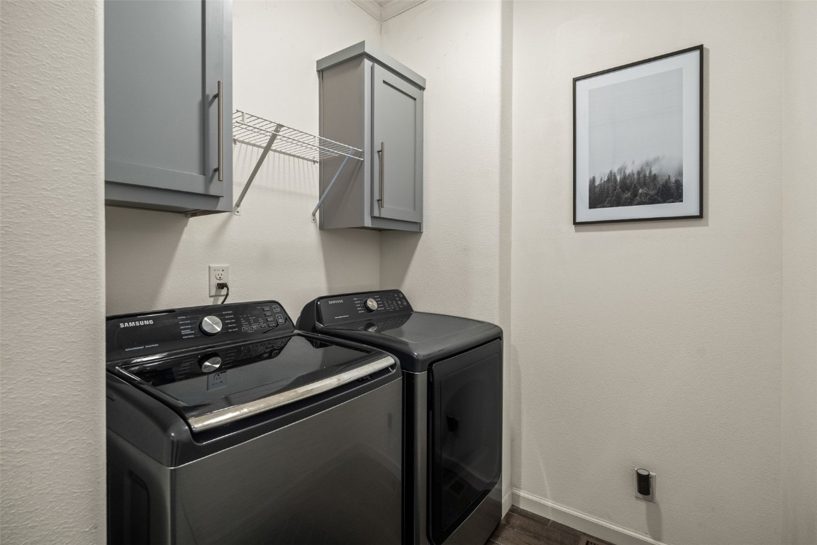 2395 Penny LANE 1