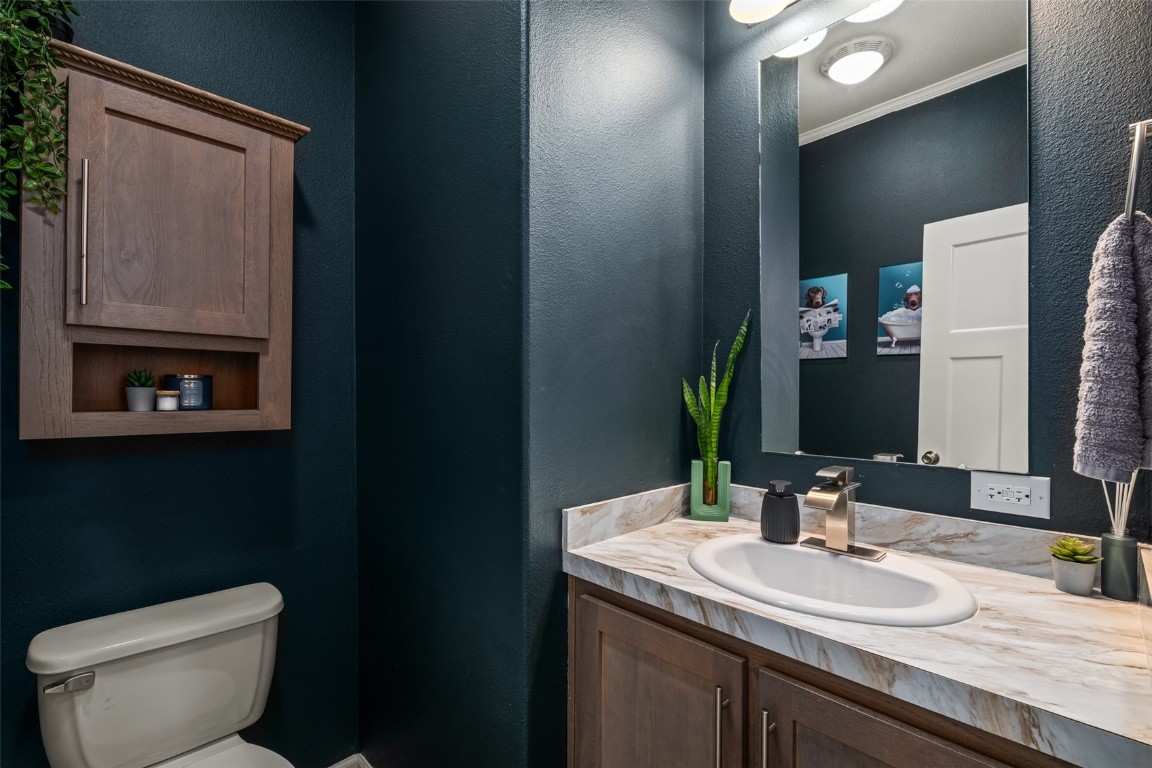 2395 Penny LANE 1
