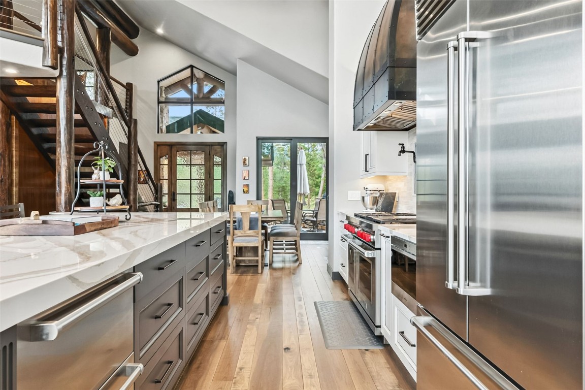 1809 Highlands DRIVE