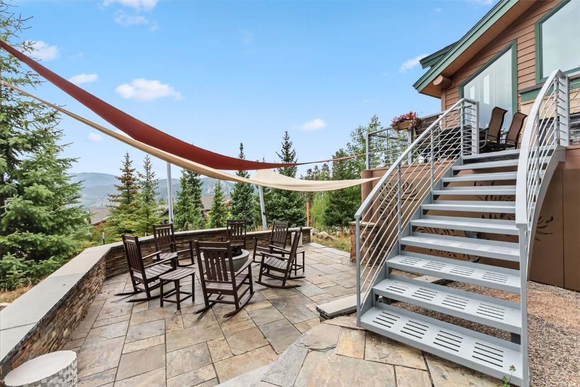 1809 Highlands DRIVE