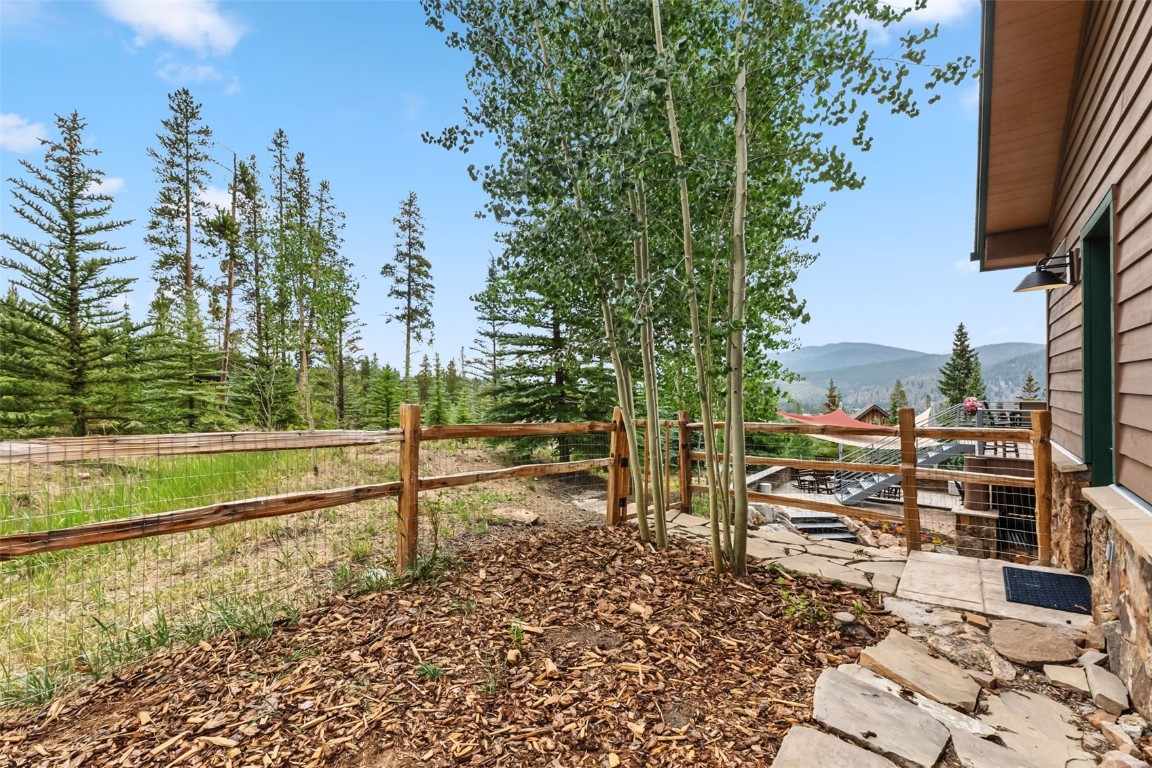 1809 Highlands DRIVE