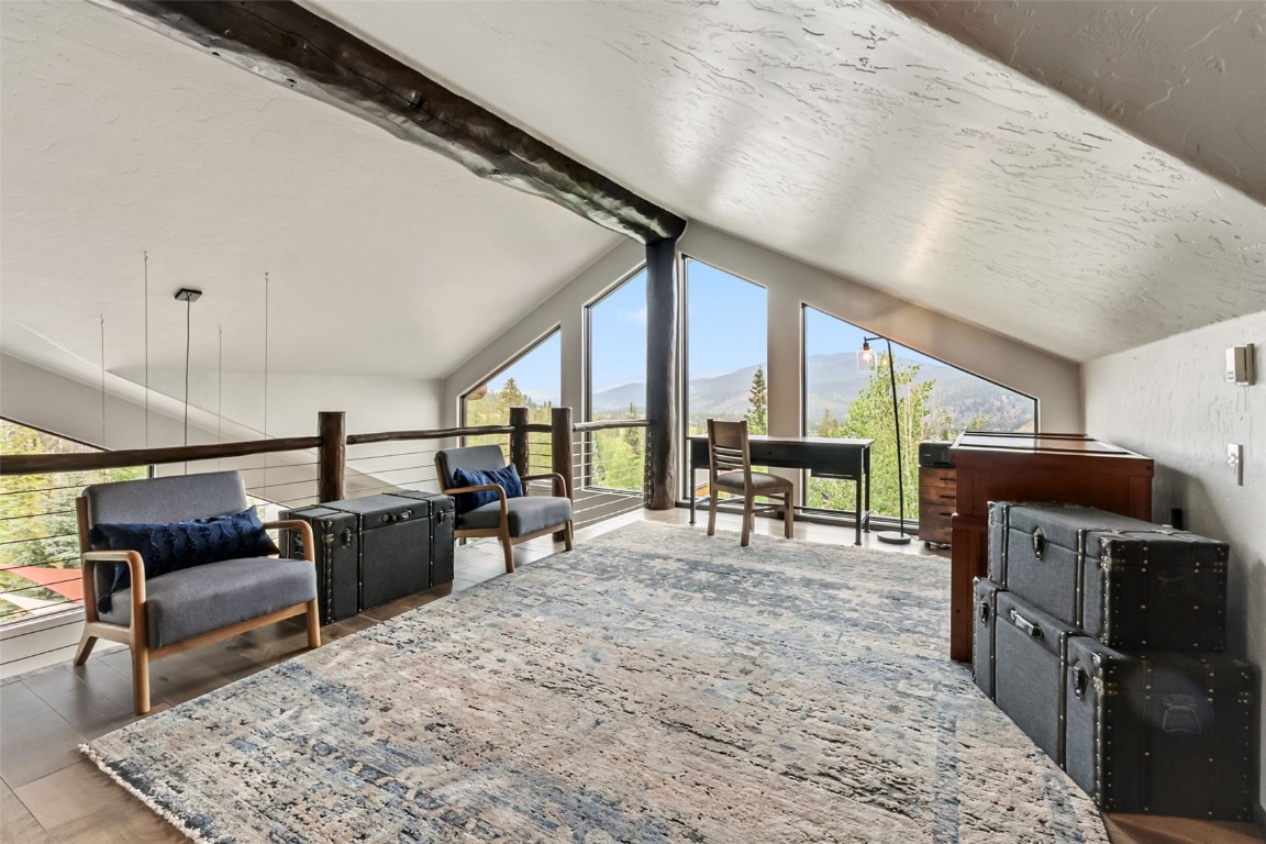 1809 Highlands DRIVE