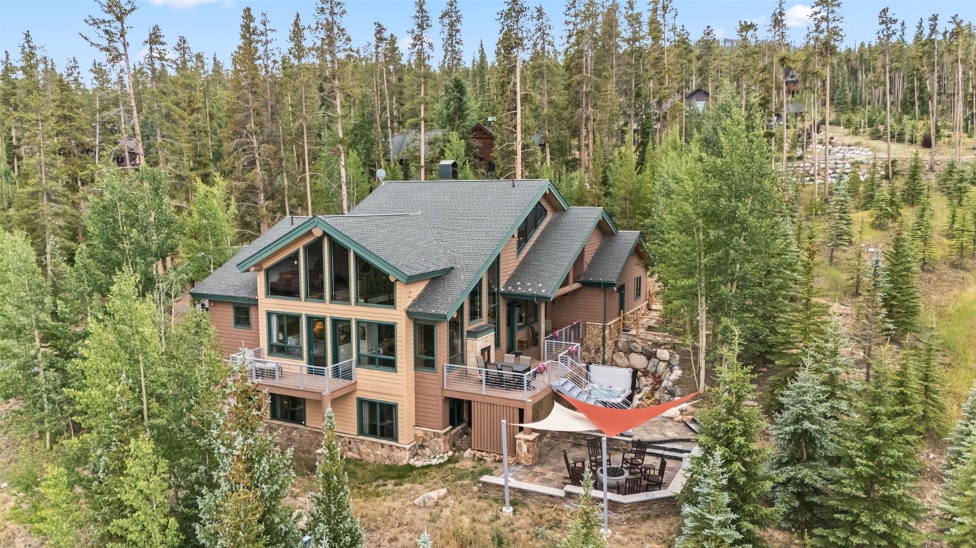 1809 Highlands DRIVE