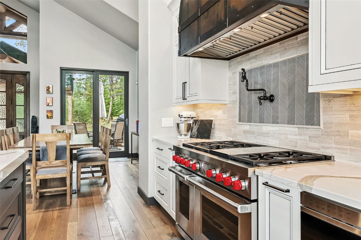 1809 Highlands DRIVE