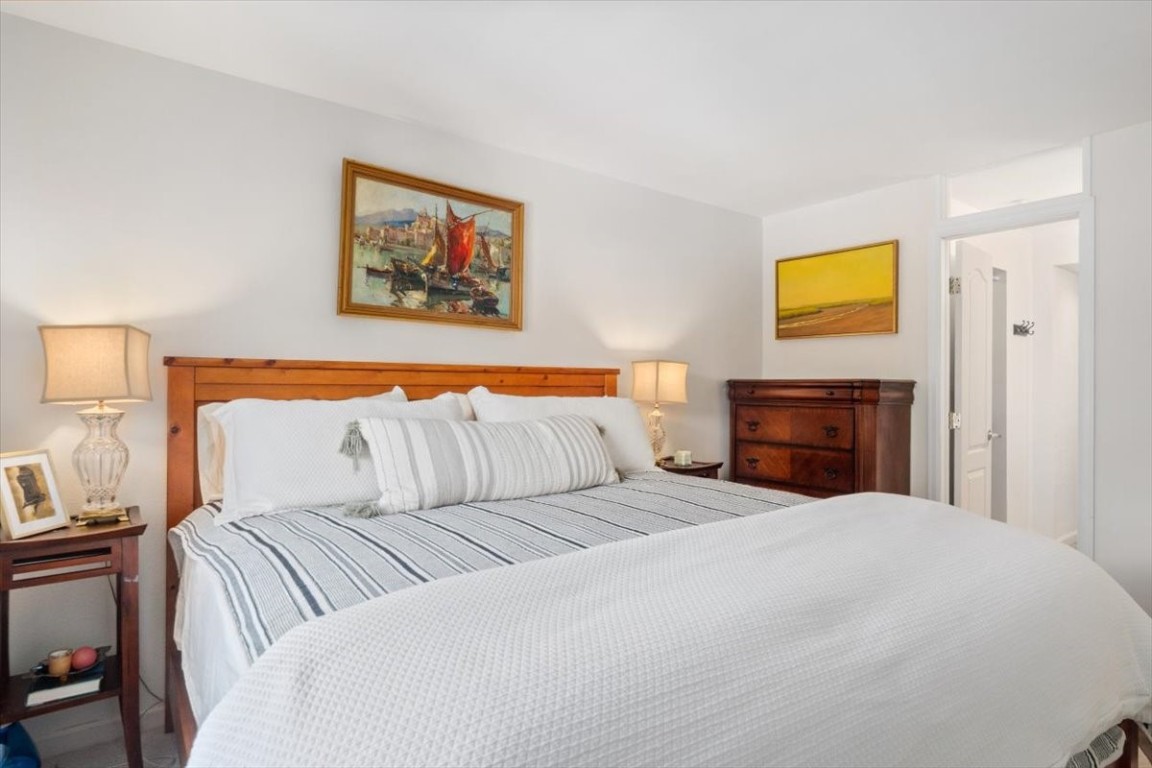 283 Pelican CIRCLE 1701