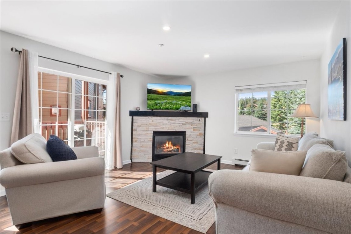 283 Pelican CIRCLE 1701