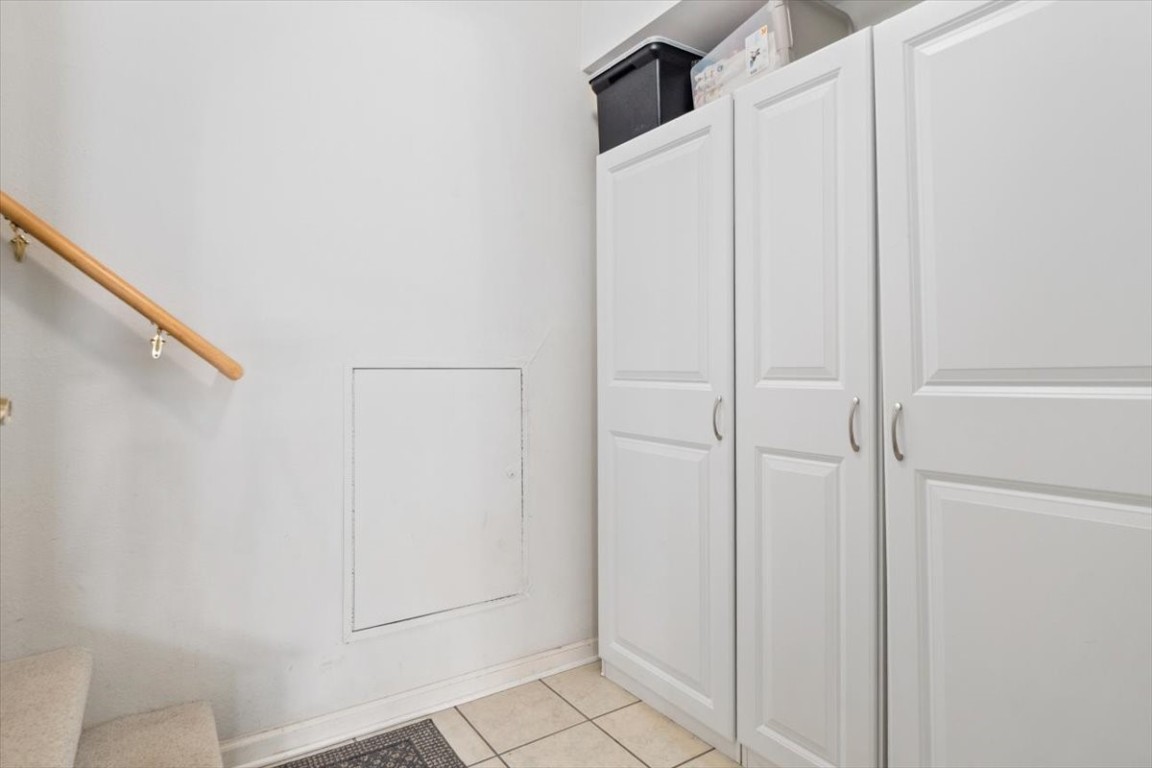 283 Pelican CIRCLE 1701