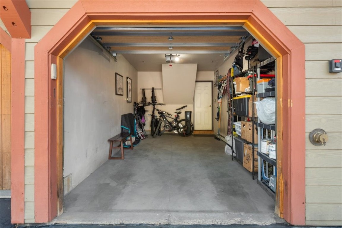 283 Pelican CIRCLE 1701