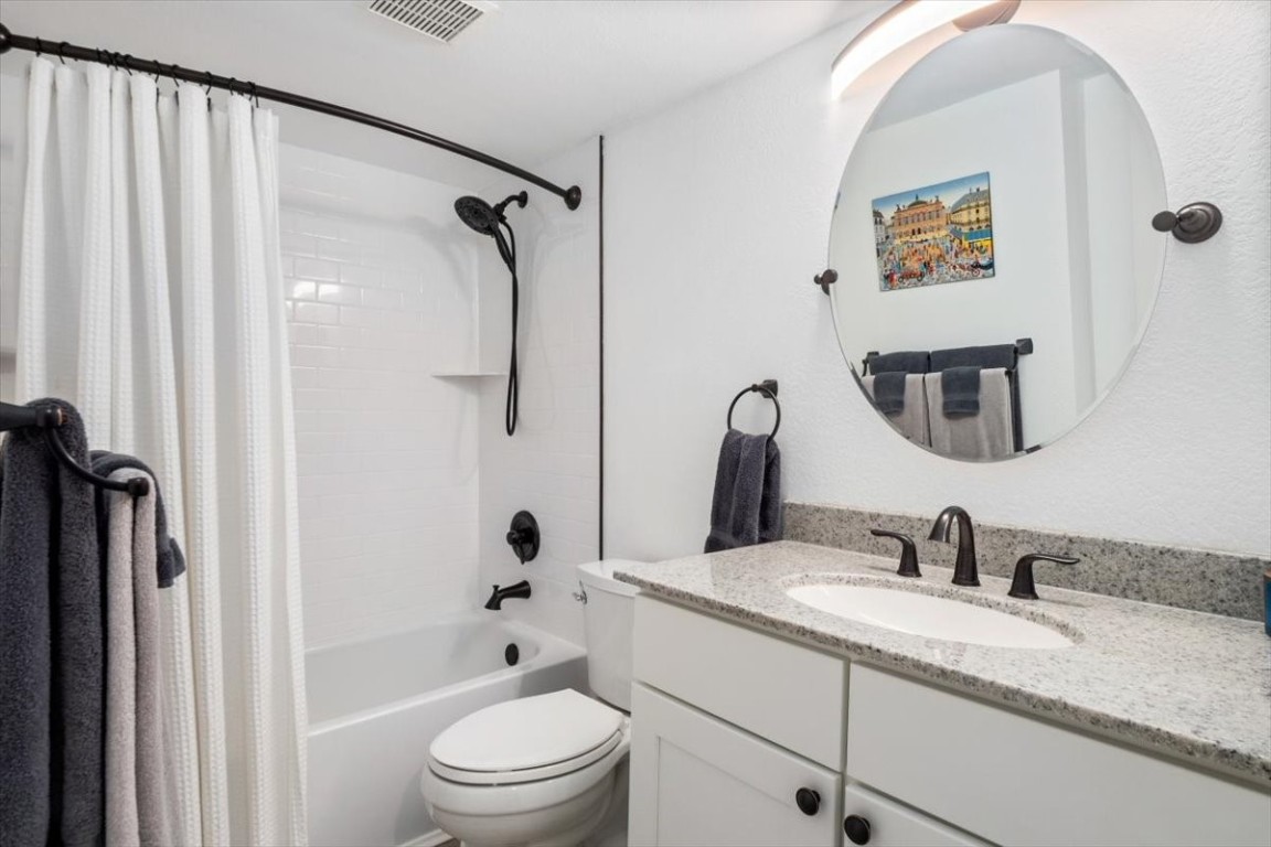 283 Pelican CIRCLE 1701