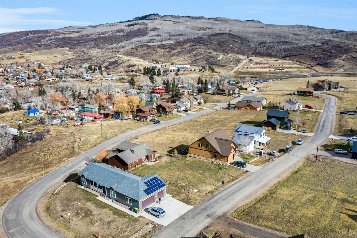 104 Oak Ridge CIRCLE