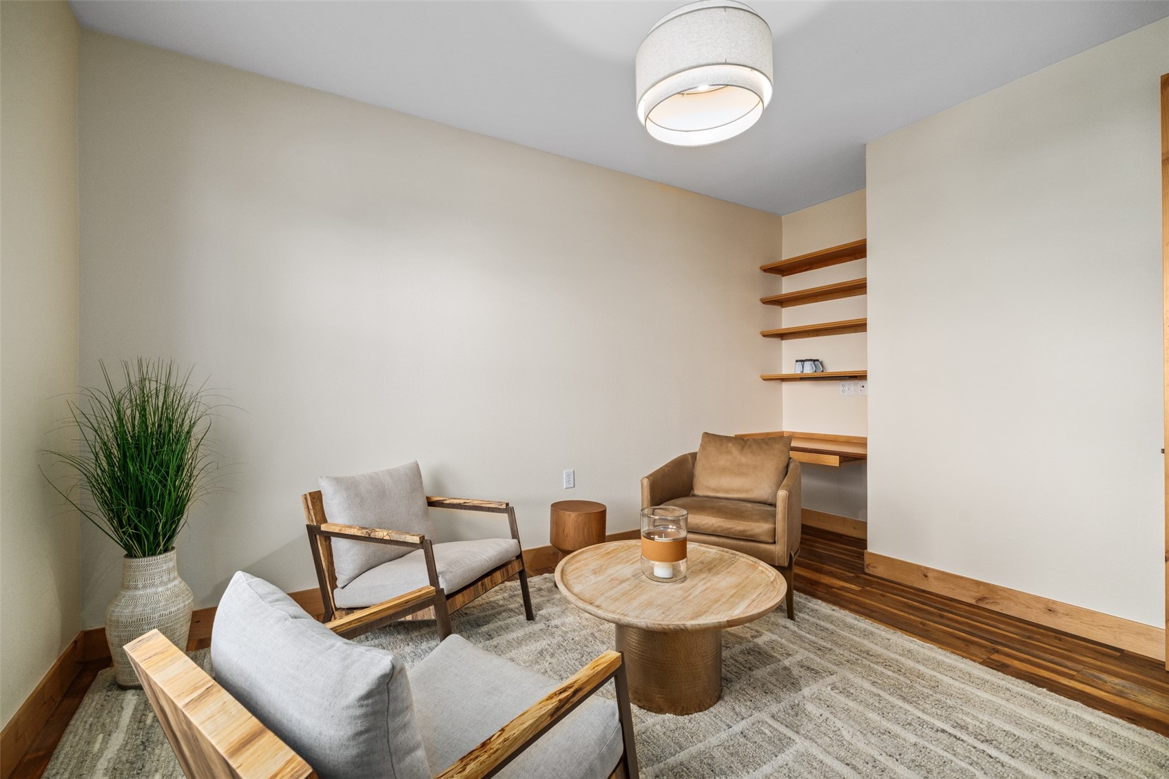 942 Oak STREET 3