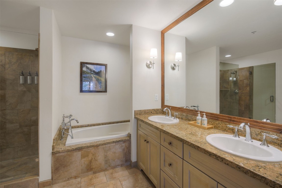 42 Snowflake DRIVE 413