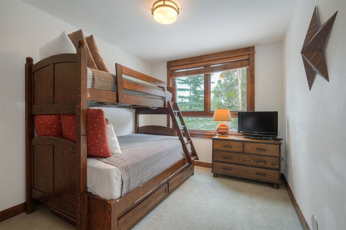 42 Snowflake DRIVE 413