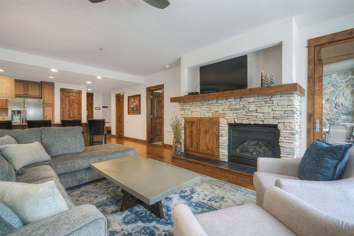 42 Snowflake DRIVE 413