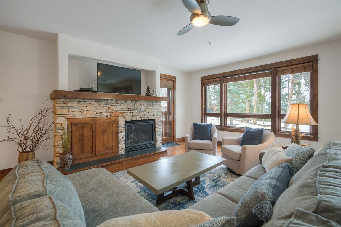 42 Snowflake DRIVE 413