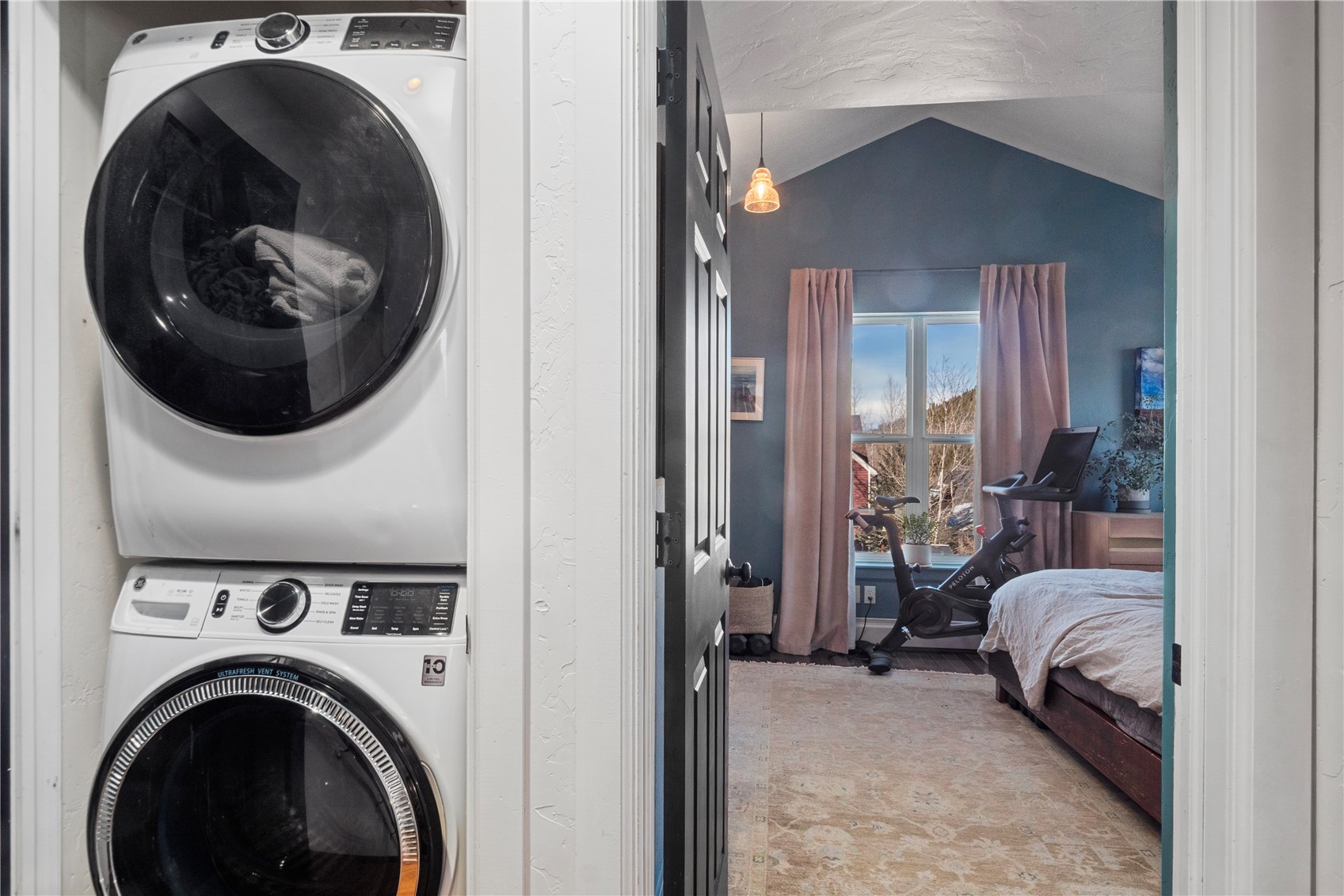 68 Midnight Sun ROAD