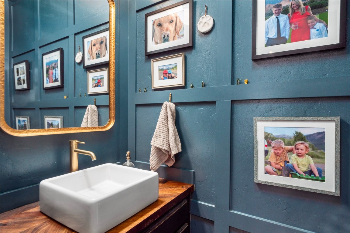 68 Midnight Sun ROAD