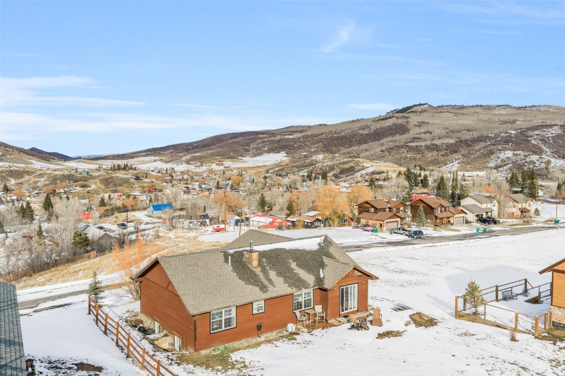 158 Oak Ridge CIRCLE