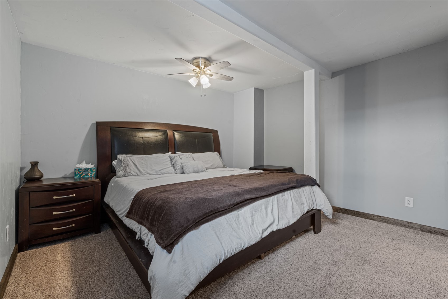 158 Oak Ridge CIRCLE