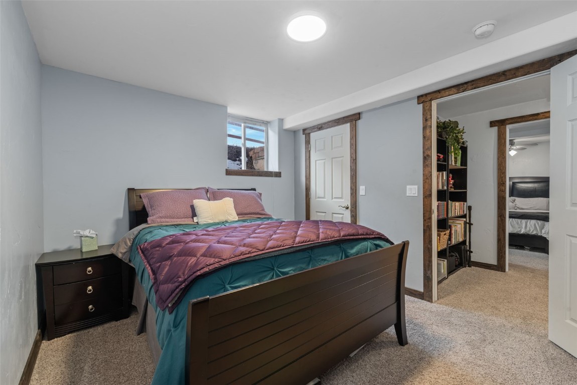 158 Oak Ridge CIRCLE