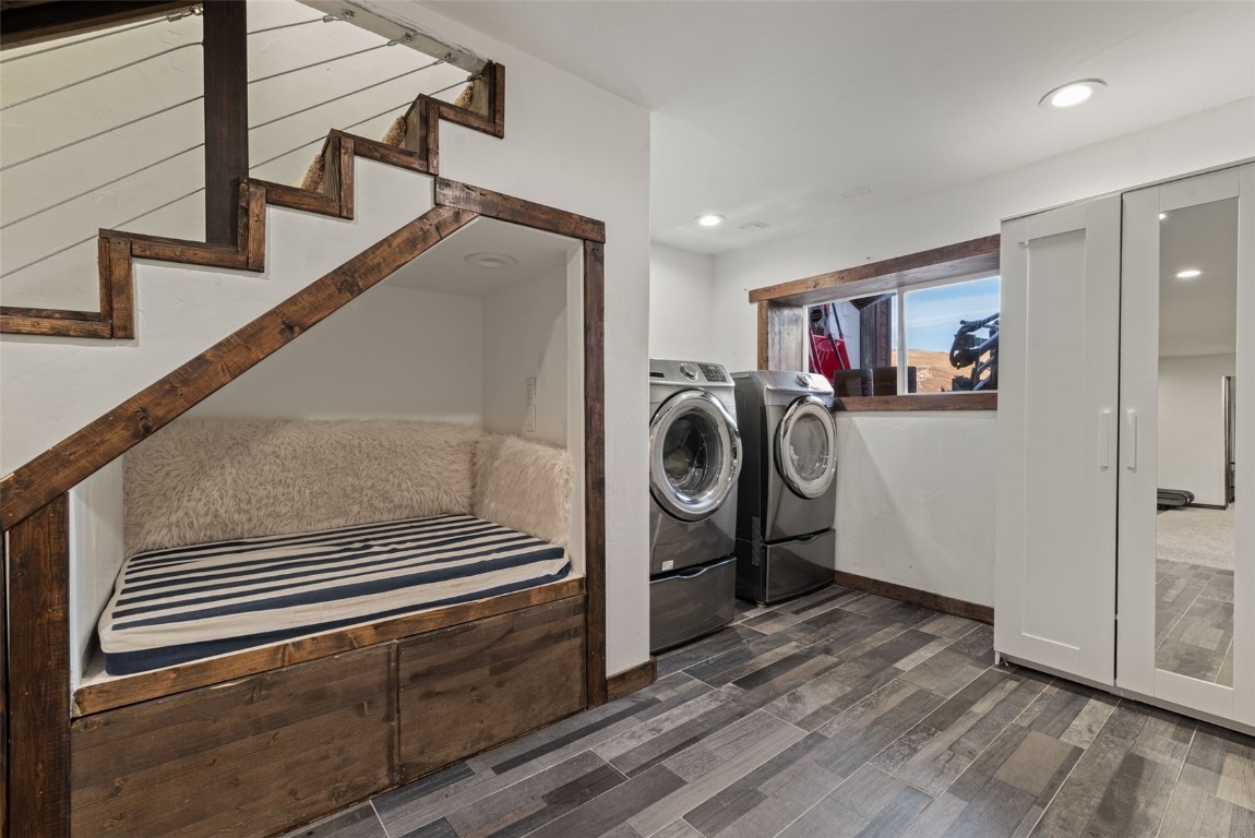 158 Oak Ridge CIRCLE