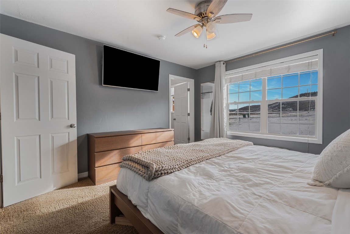 158 Oak Ridge CIRCLE