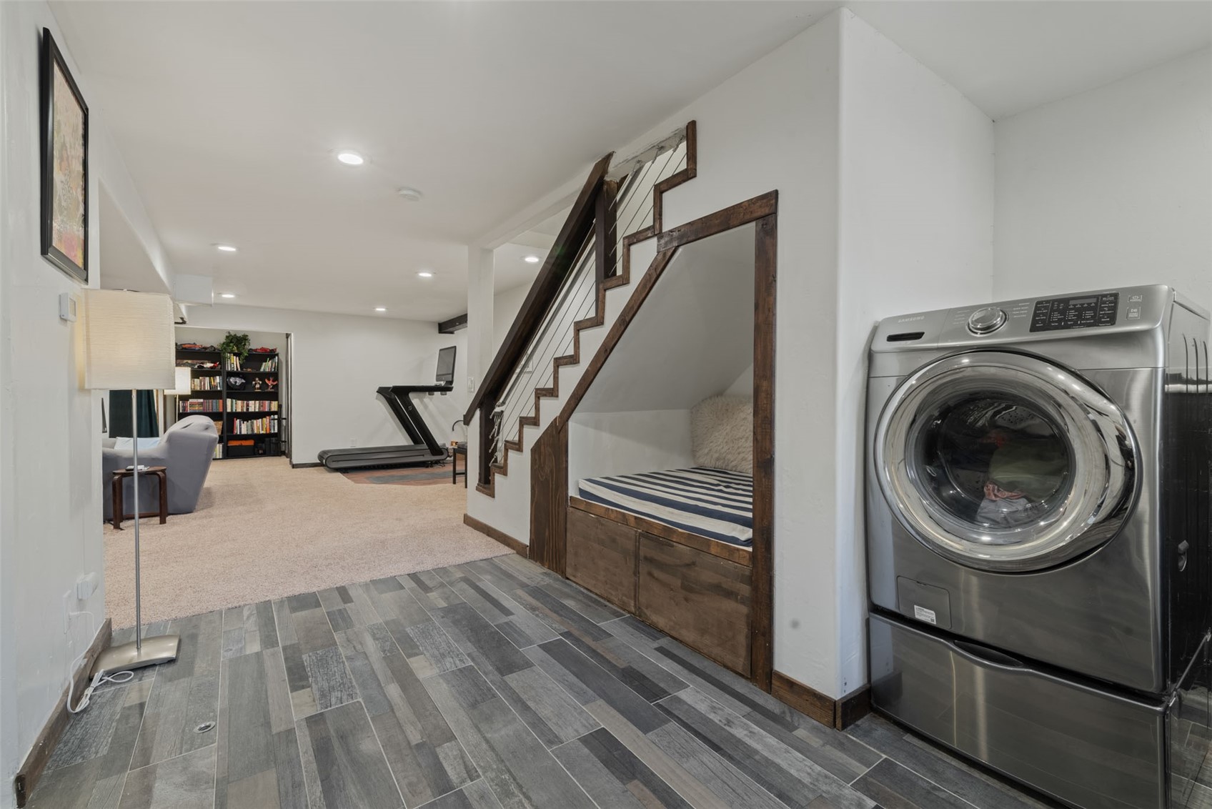 158 Oak Ridge CIRCLE