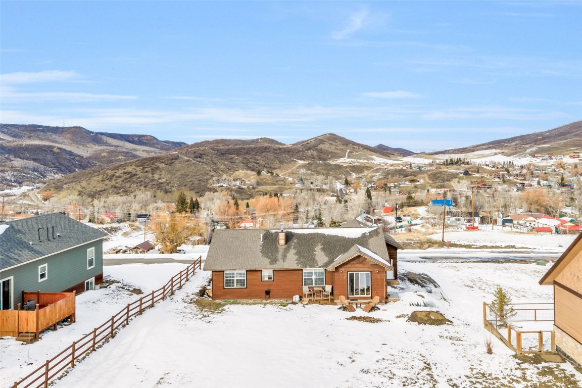 158 Oak Ridge CIRCLE