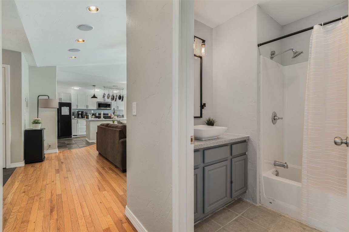 158 Oak Ridge CIRCLE