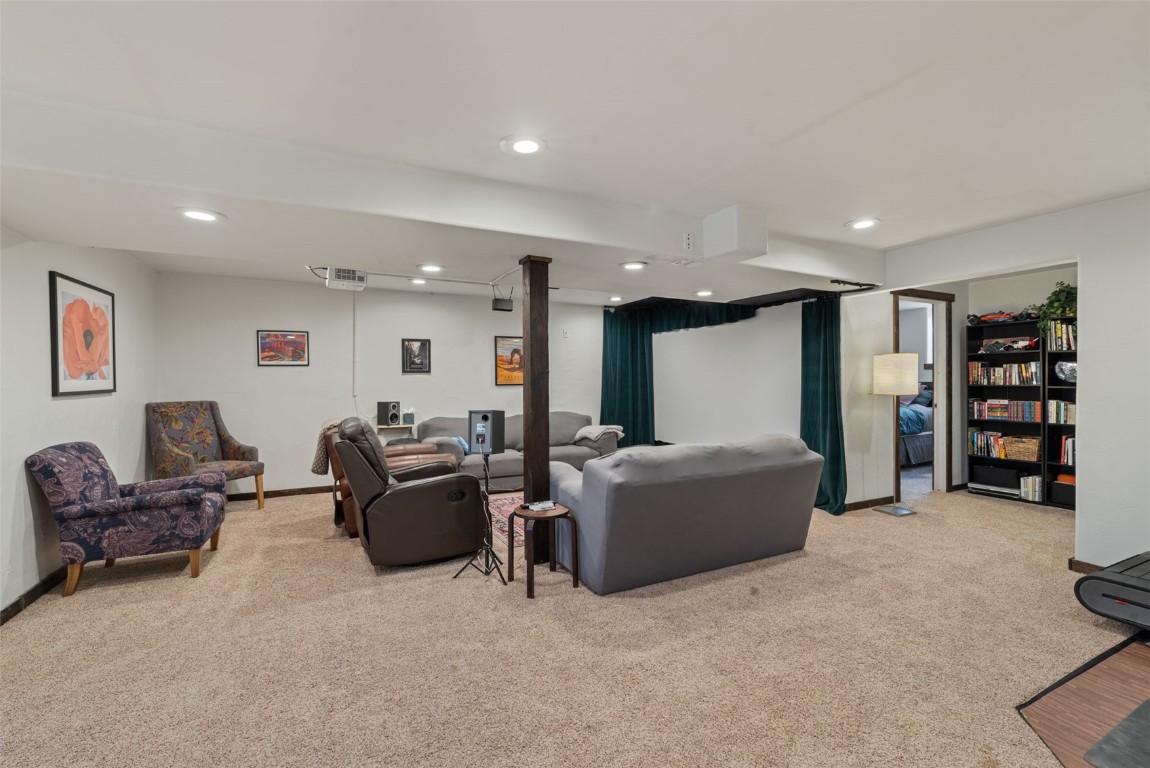 158 Oak Ridge CIRCLE