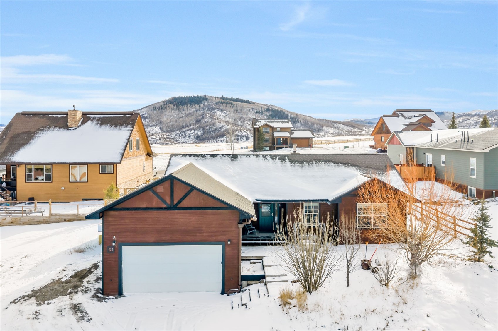 158 Oak Ridge CIRCLE