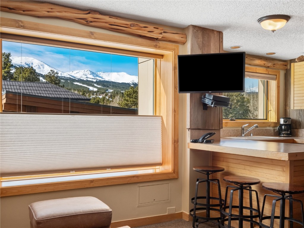 535 S Park AVENUE 214